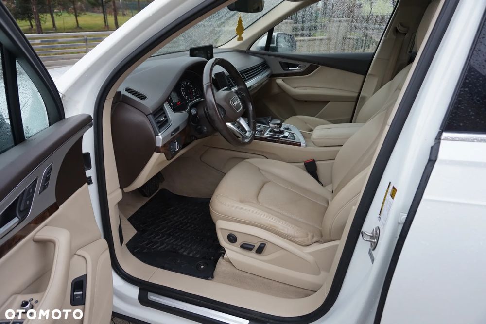 Audi Q7 - 22