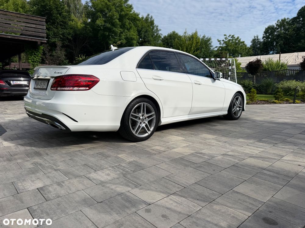 Mercedes-Benz Klasa E 350 4Matic 7G-TRONIC - 25