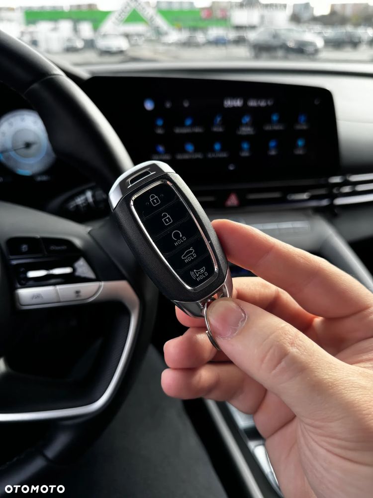 Hyundai Elantra 1.6 Executive CVT - 27