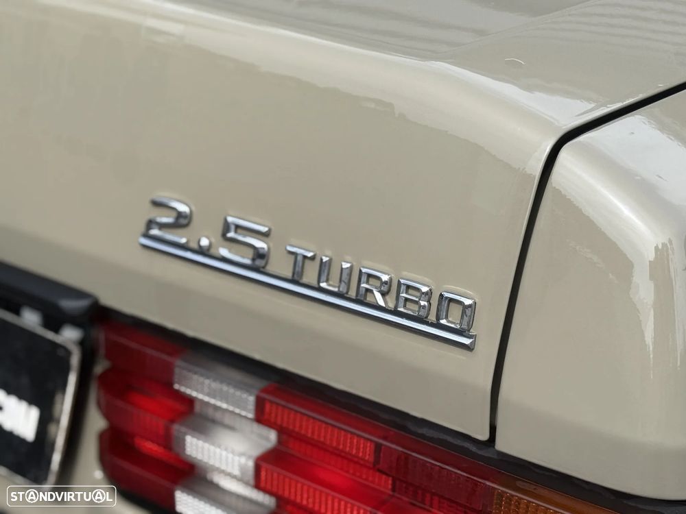 Mercedes-Benz 190 - 18