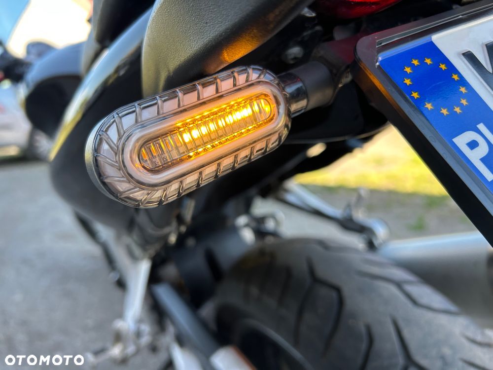 Suzuki SV - 17