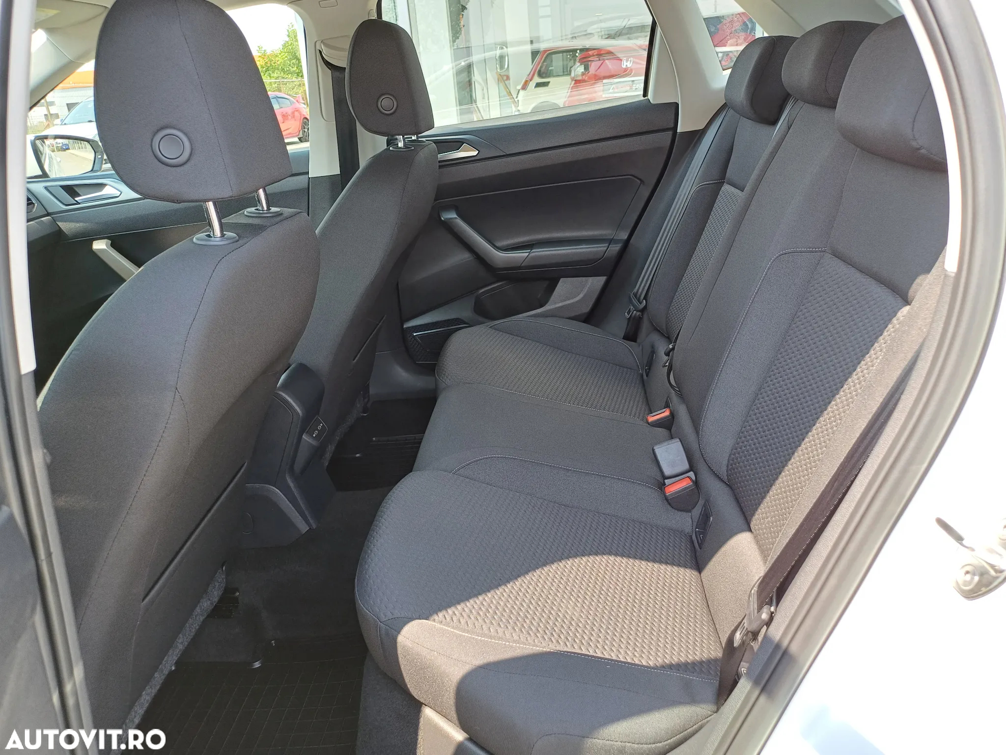 Volkswagen Polo 1.6 TDI Comfortline - 10