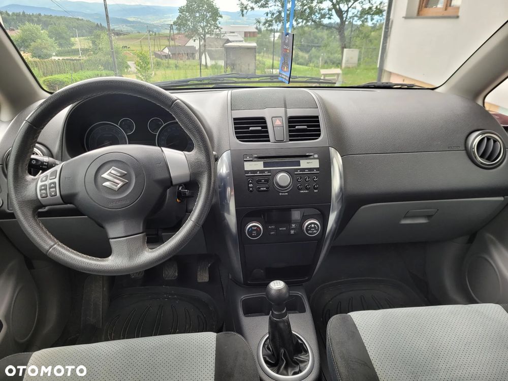 Suzuki SX4 1.6 Premium 4WD - 10