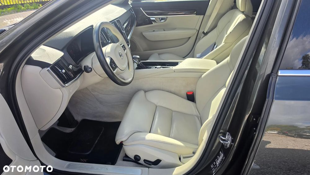 Volvo V90 D4 Geartronic Momentum - 13