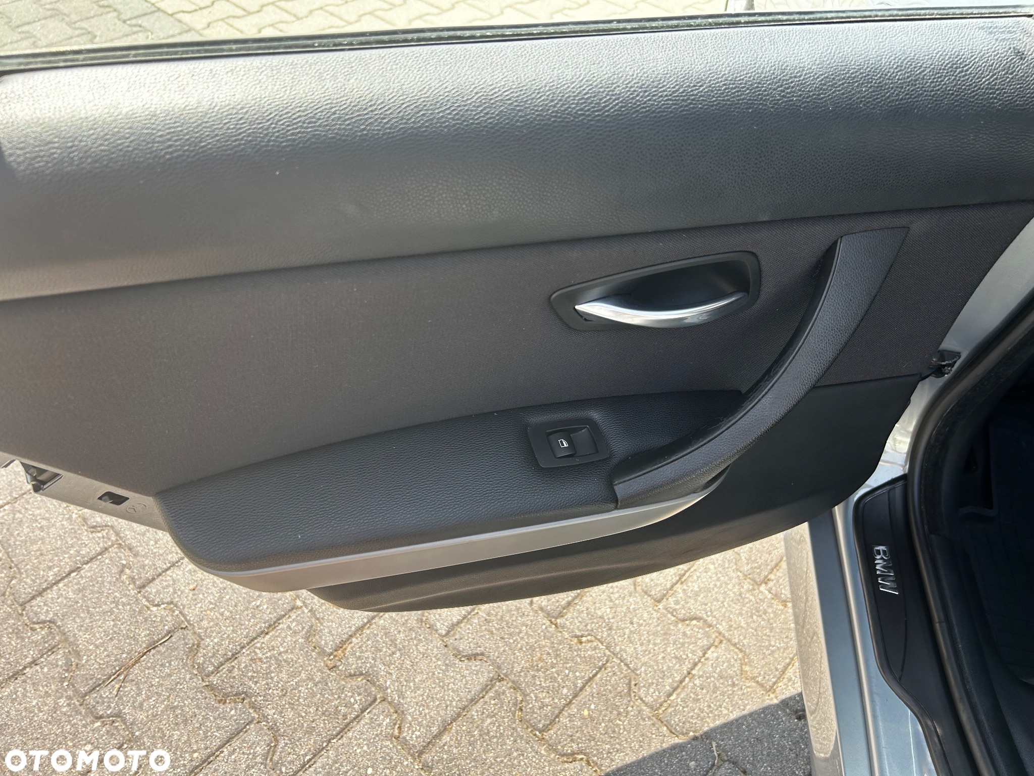 BMW Seria 3 320i Touring - 13