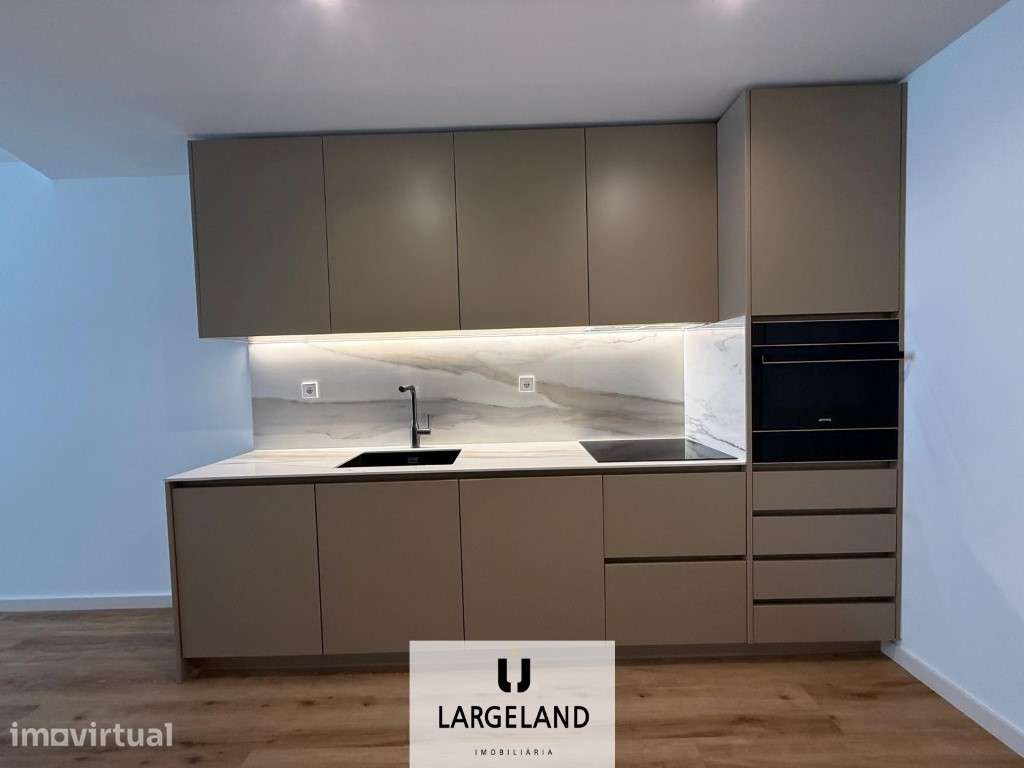 Apartamento T1 - Arrendamento - Grande imagem: 2/18