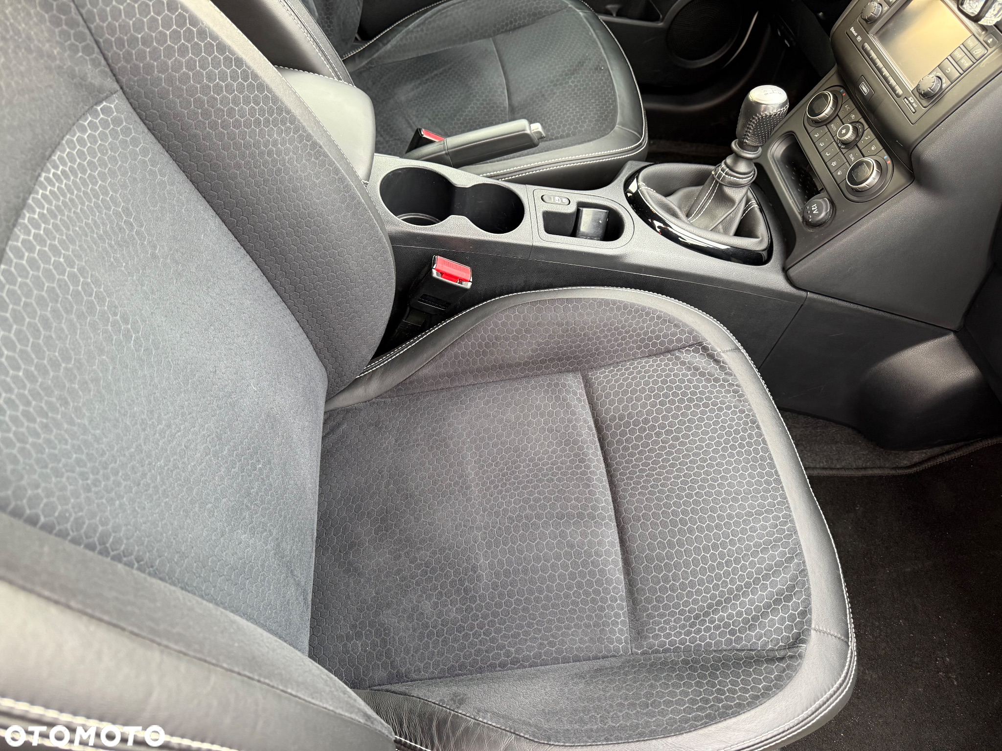 Nissan Qashqai 1.6 dCi 360 S&S - 16