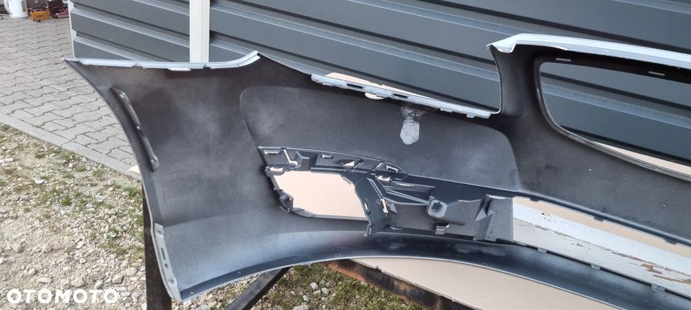 VOLVO V70 LIFT 2013- Zderzak przód oryginał MG012 - 11