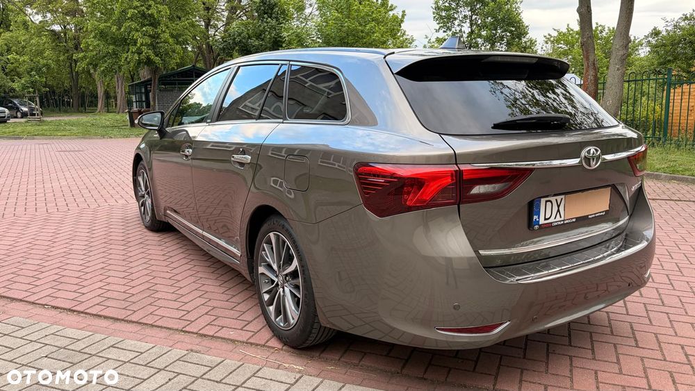Toyota Avensis 1.8 Selection MS - 35