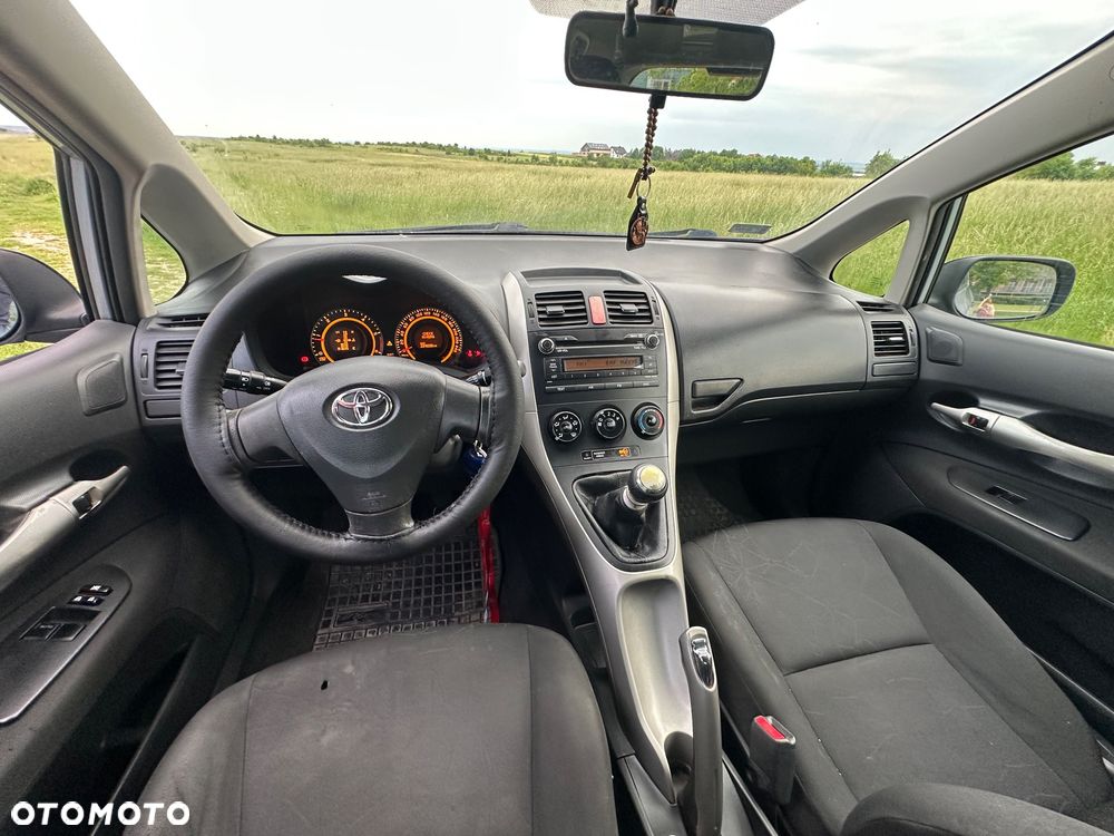 Toyota Auris 2.0 D-4D Life+ - 15