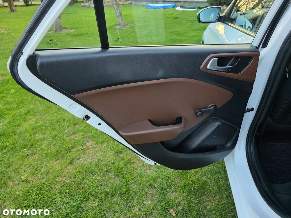 Hyundai i20 1.1 CRDi Classic + - 19