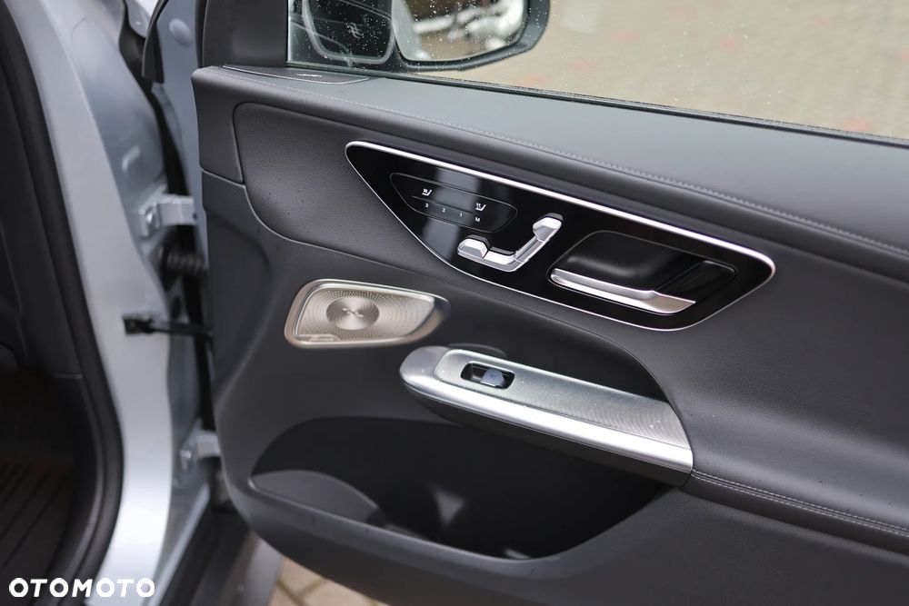 Mercedes-Benz GLC 300 mHEV 4-Matic AMG Line - 27