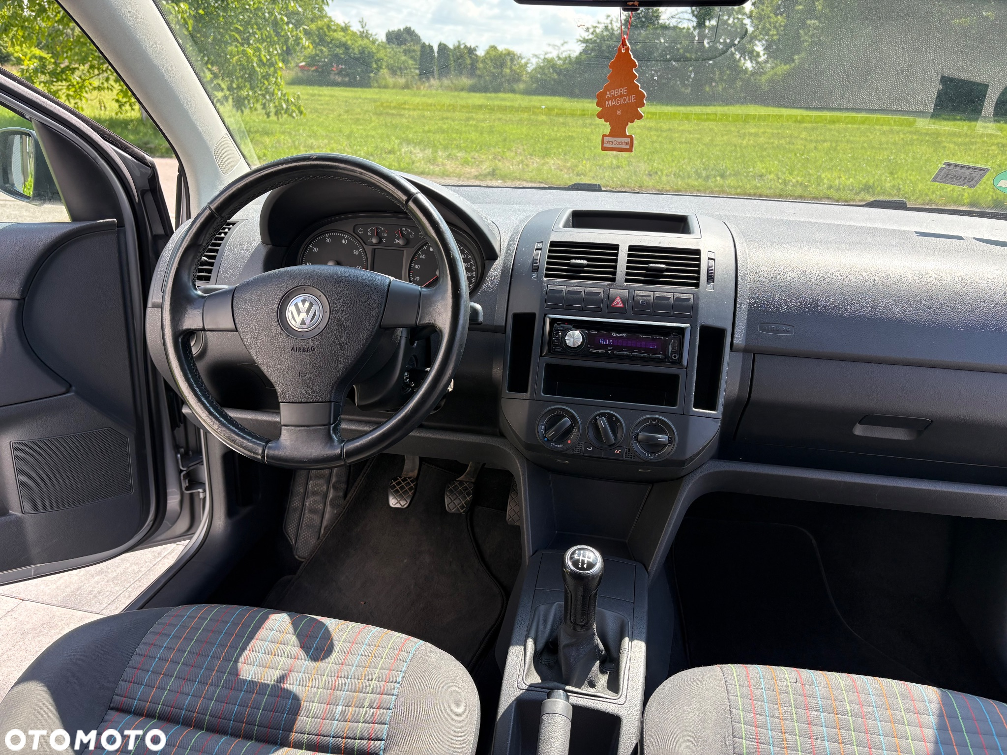 Volkswagen Polo 1.4 16V Comfortline - 13