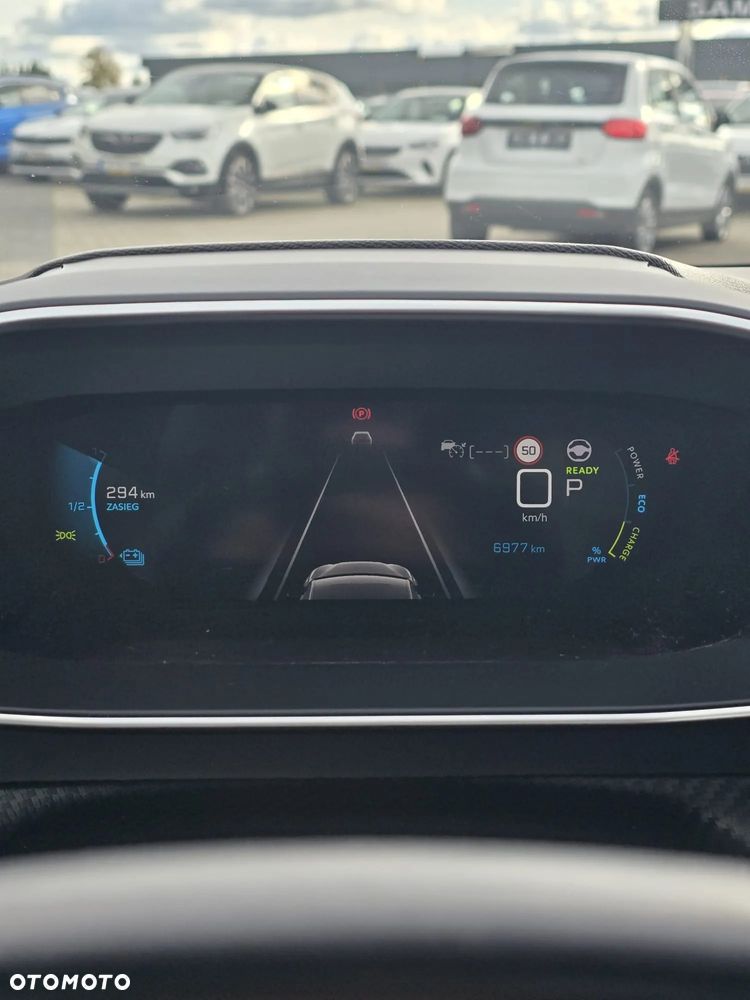 Peugeot 208 e-208 GT - 11