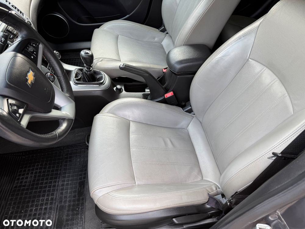 Chevrolet Cruze 1.8 LTZ - 29