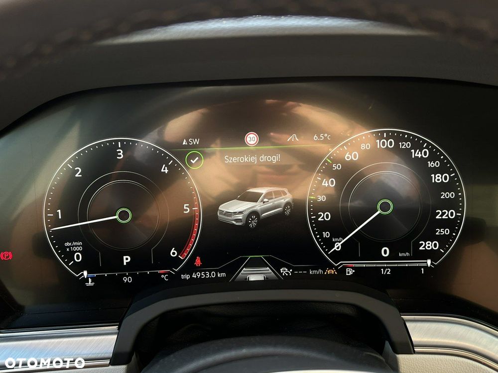 Volkswagen Touareg - 17