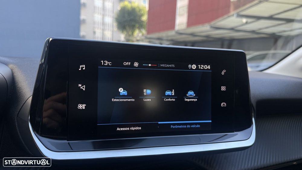 Peugeot 208 1.2 PureTech Active Pack - 37