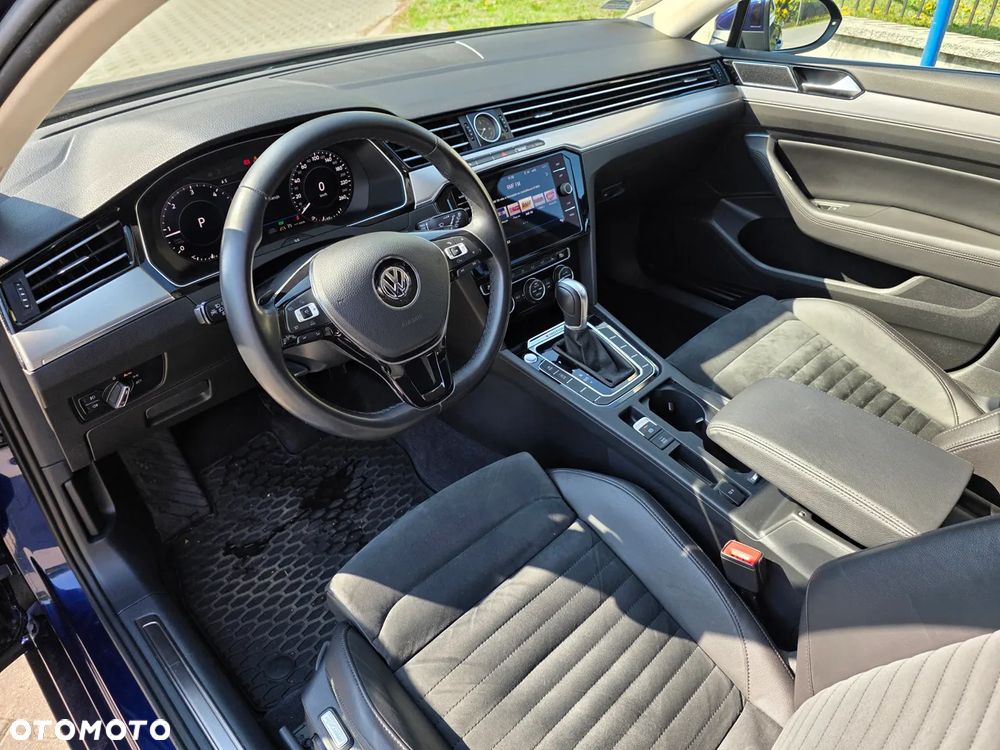 Volkswagen Passat 2.0 TDI BMT 4Mot Highline DSG - 9