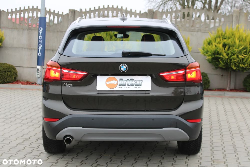 BMW X1 sDrive18d Advantage - 16