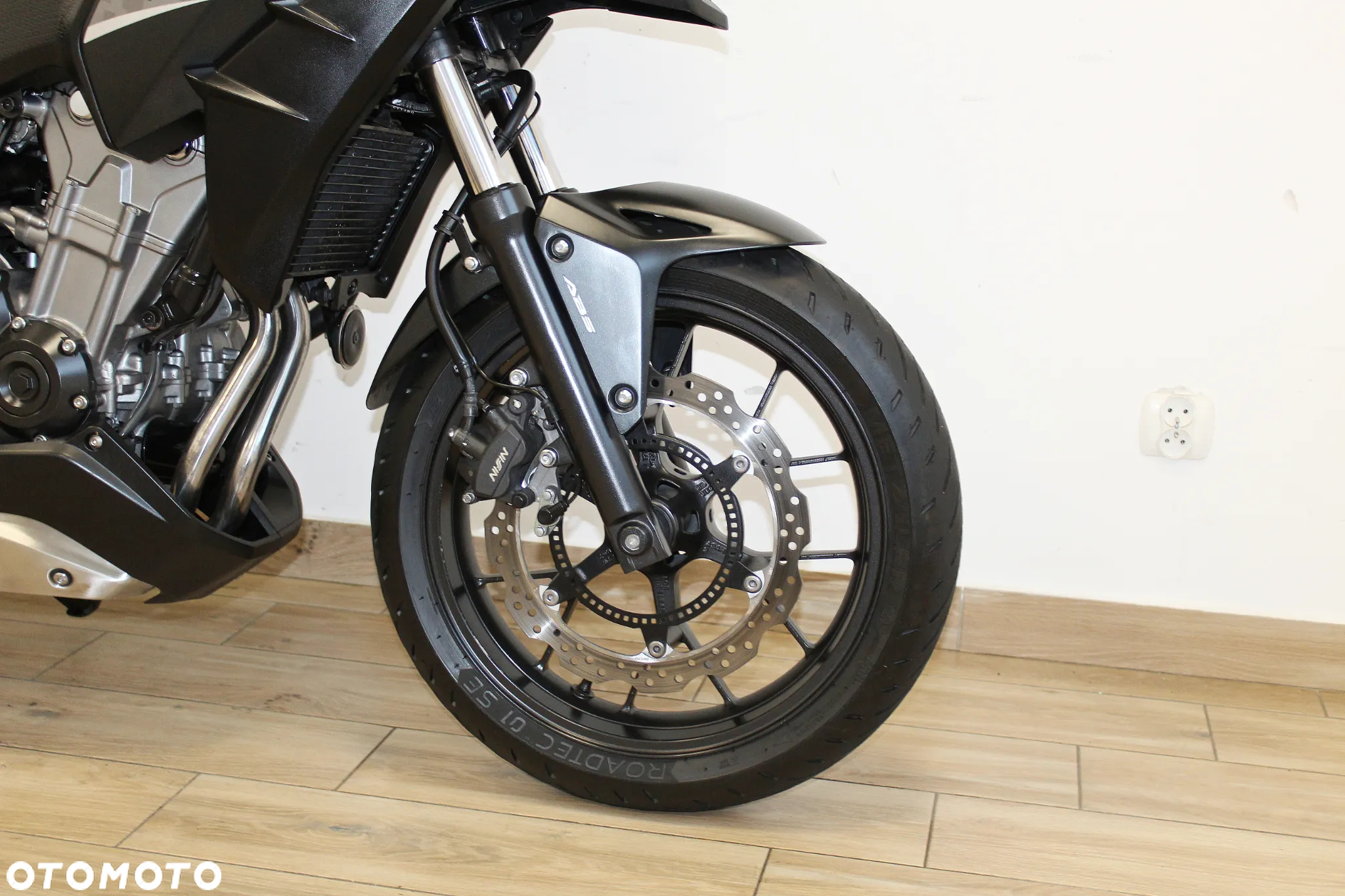 Honda CB - 8