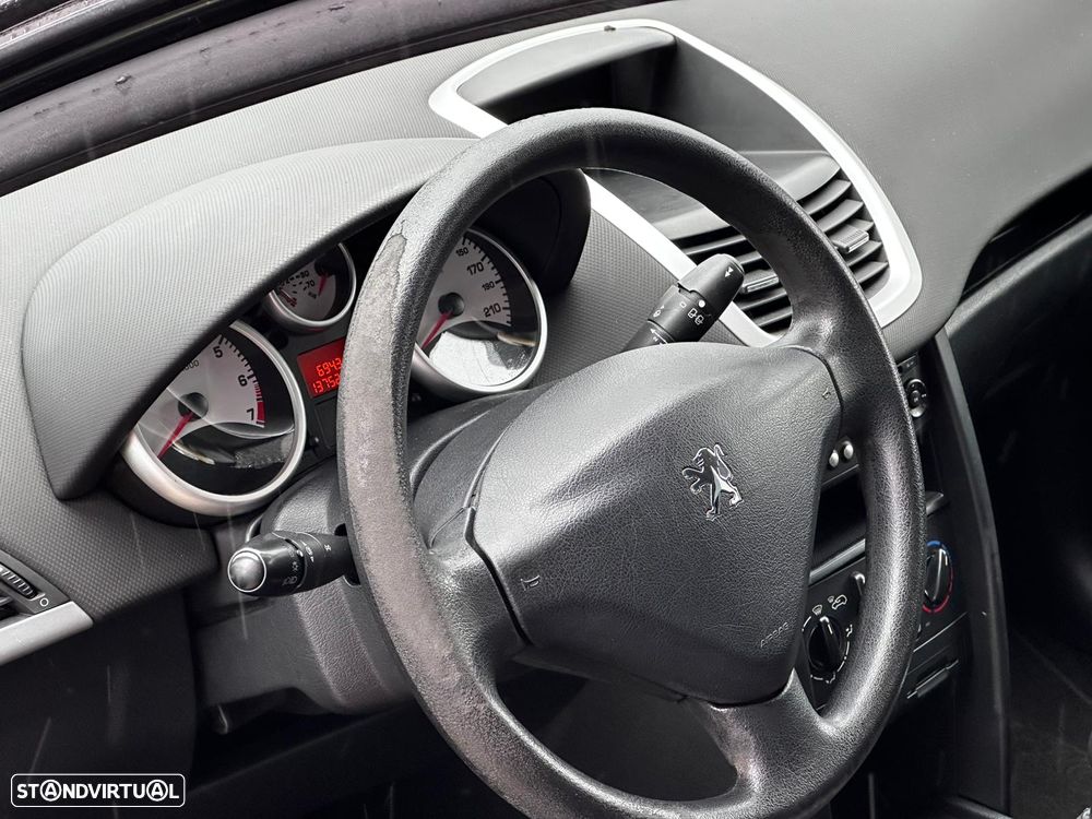 Peugeot 207 1.4 16V Active - 19