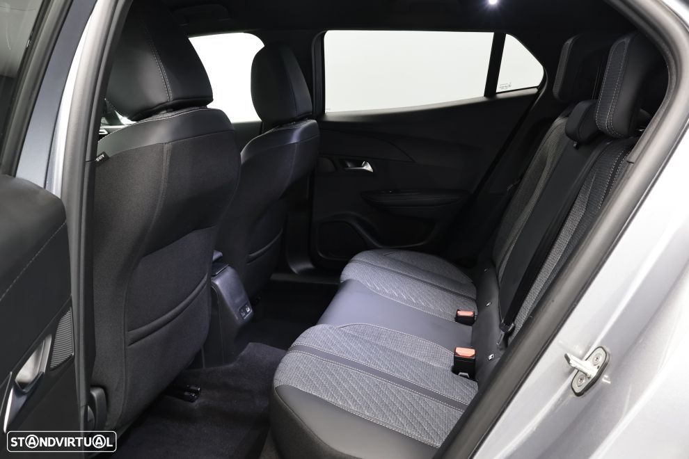 Peugeot 2008 1.2 PureTech Allure - 25