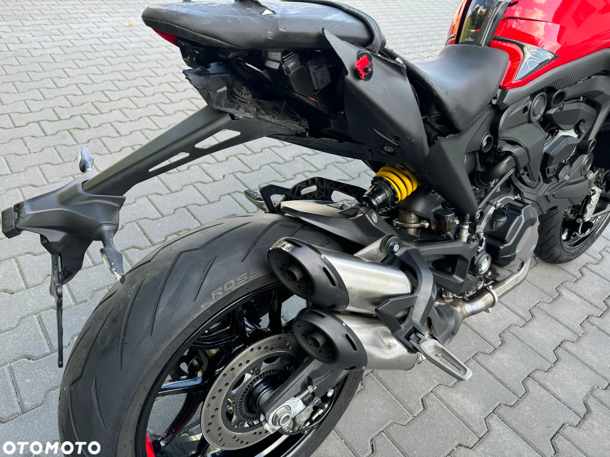 Ducati Monster - 10