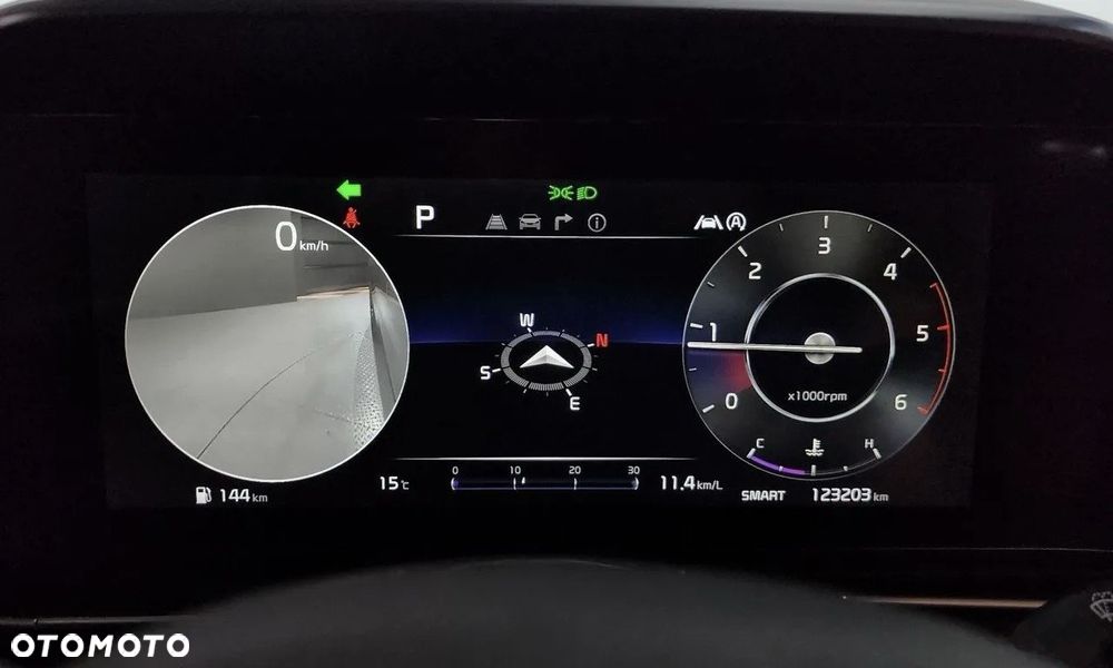 Kia Carnival - 10
