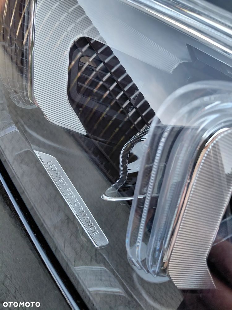 Mercedes-Benz GLE 300 d 4Matic 9G-TRONIC AMG Line - 32