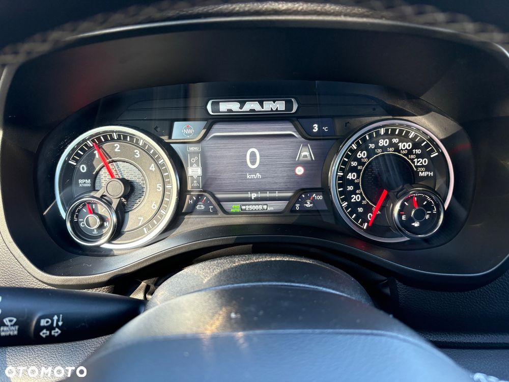 Dodge RAM 5.7 4x4 - 38