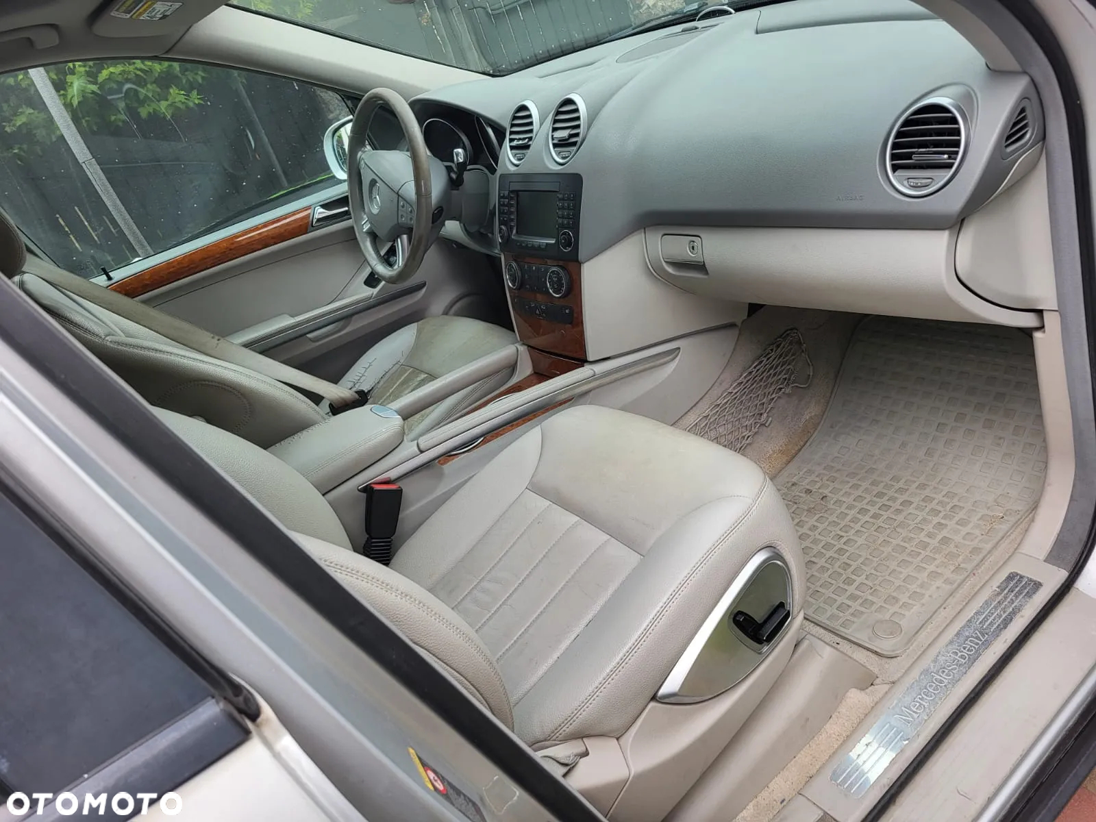 Mercedes-Benz ML 350 4-Matic - 10