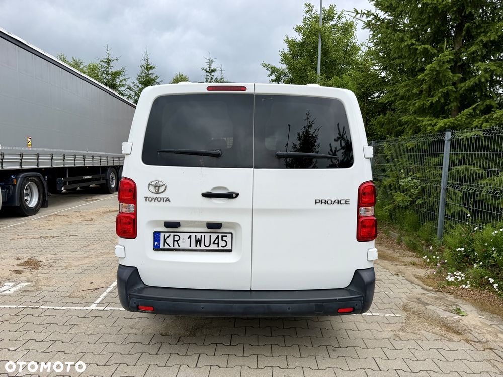 Toyota ProAce Kombi D-4D Long 2,8t - 5