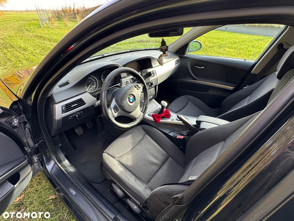 BMW Seria 3 320i - 13