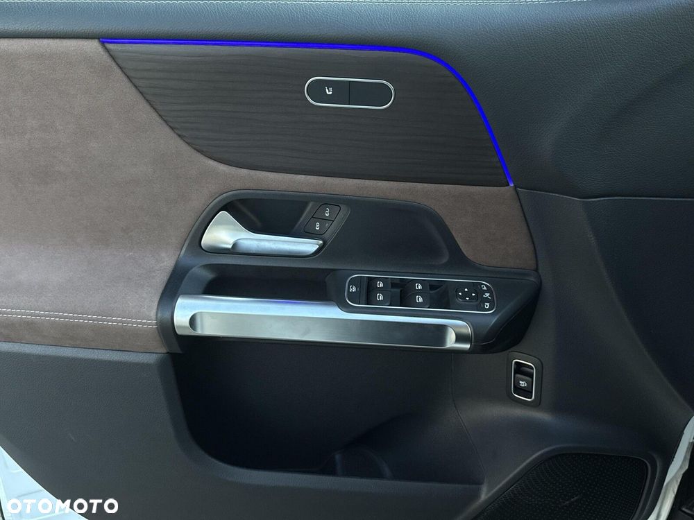 Mercedes-Benz GLB 200 d 4-Matic AMG Line 8G-DCT - 20