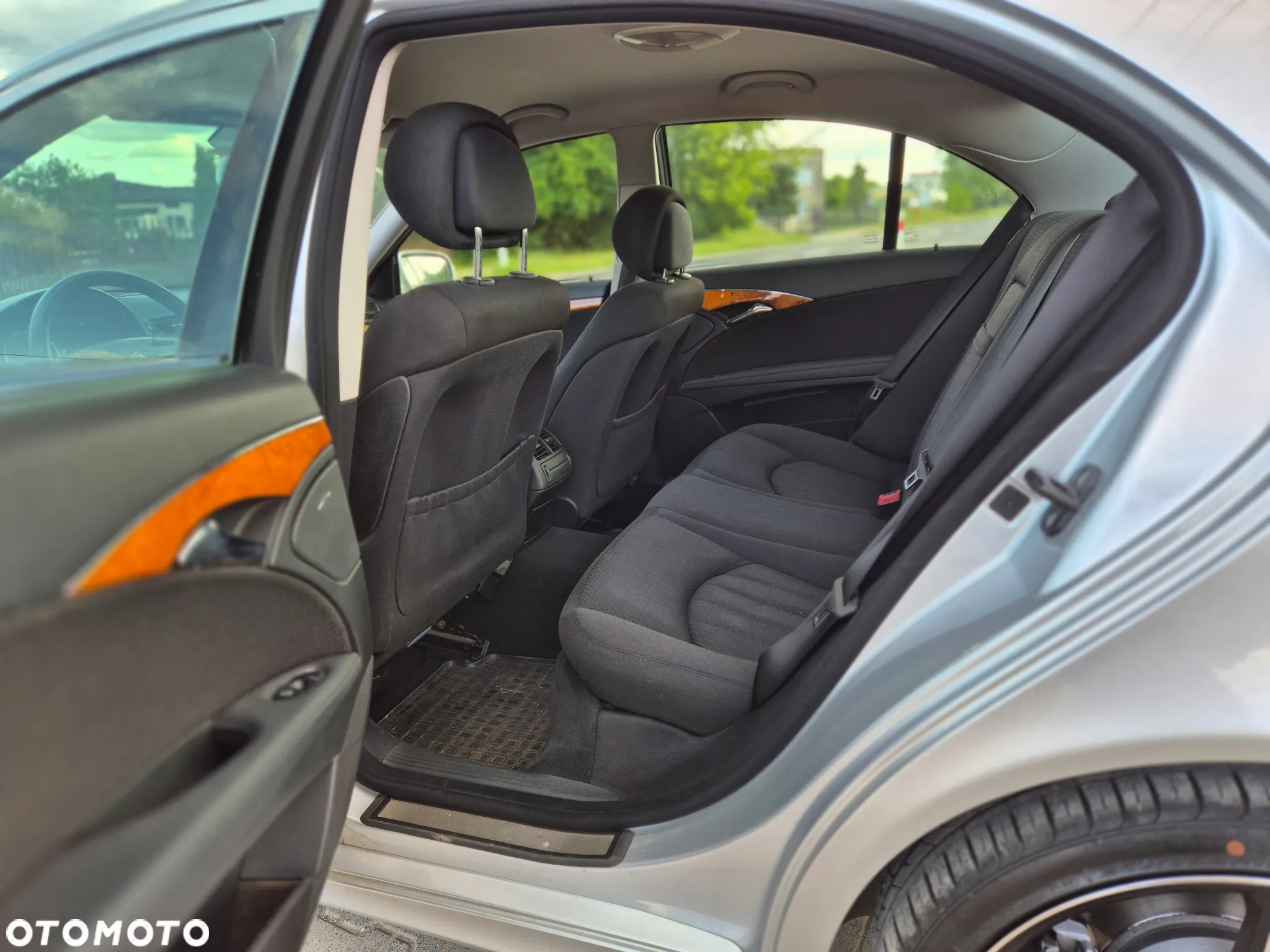 Mercedes-Benz Klasa E 200 CDI Elegance - 8