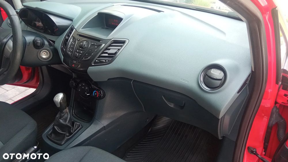 Ford Fiesta 1.4 TDCi Ambiente - 21