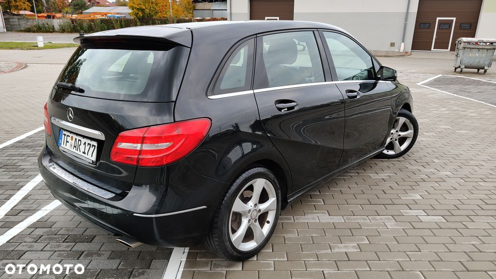 Mercedes-Benz Klasa B 200 Edition - 31