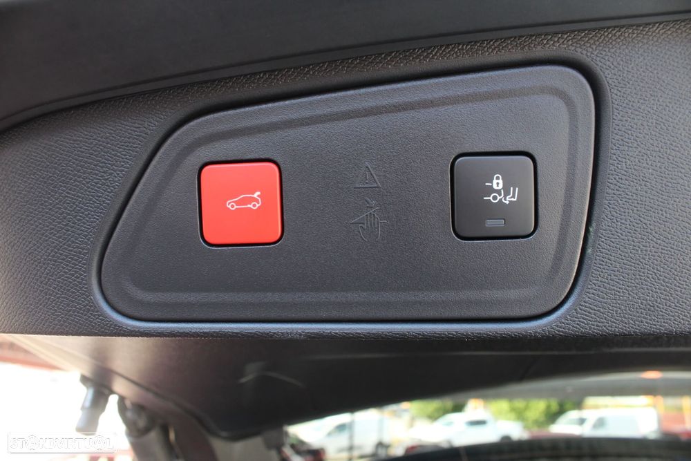 Peugeot 3008 1.5 BlueHDi GT - 16