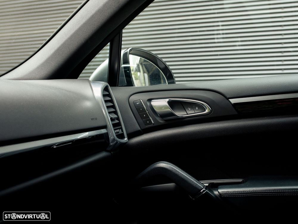 Porsche Cayenne II - 31