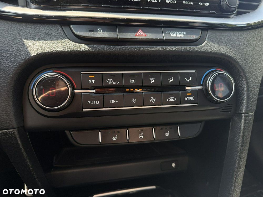 Kia Ceed 1.6 CRDi mHEV Business Line - 11