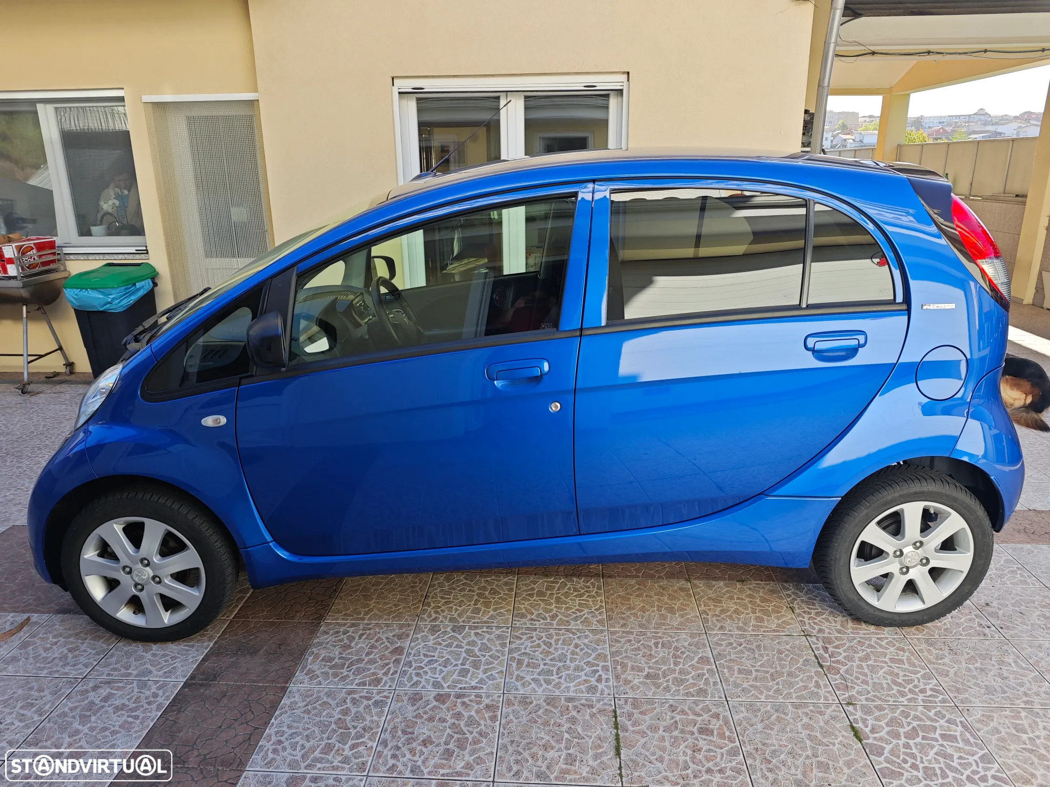 Peugeot iOn - 32