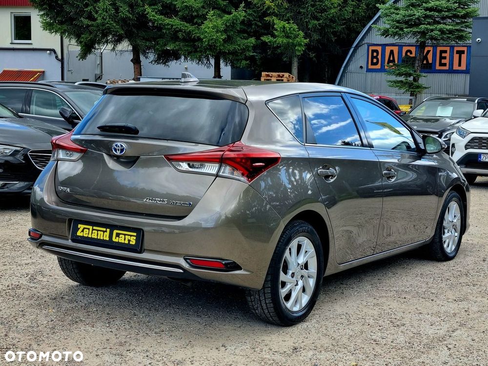 Toyota Auris Hybrid 135 Comfort - 5