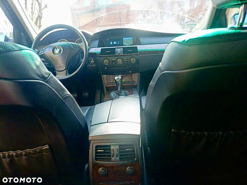 BMW Seria 5 520d - 12