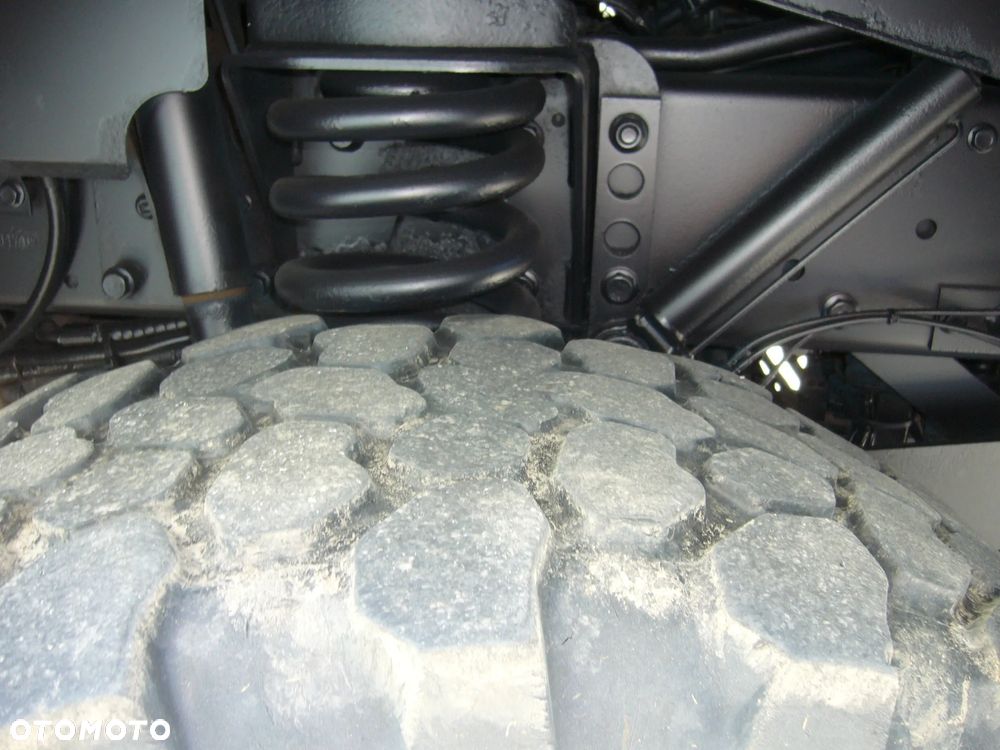 Unimog U400 - 12