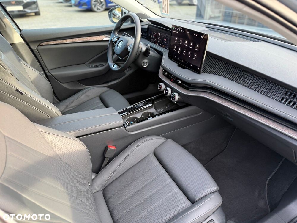 Skoda Superb 2.0 TDI SCR L&K DSG - 10