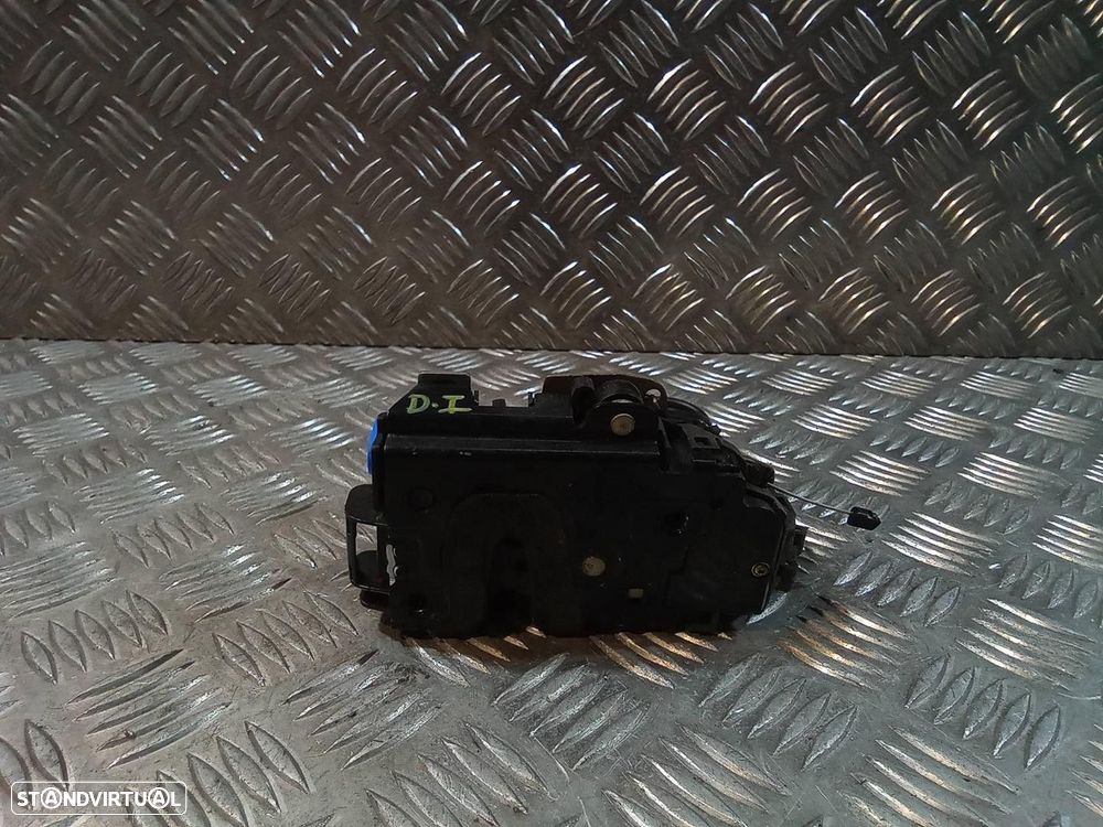 FECHADURA PORTA FRONTAL ESQUERDA VOLKSWAGEN POLO 2004 -3B1837015AM - 2