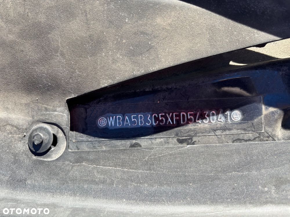 BMW Seria 5 535i xDrive Sport-Aut Luxury Line - 24