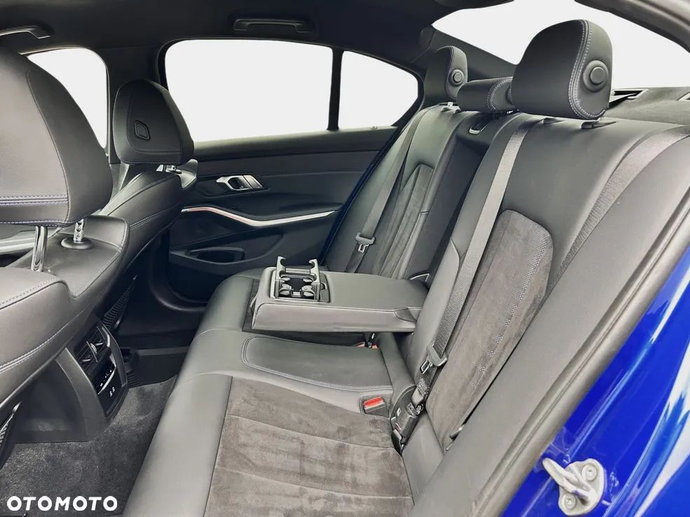 BMW Seria 3 330d MHEV M Sport sport - 33