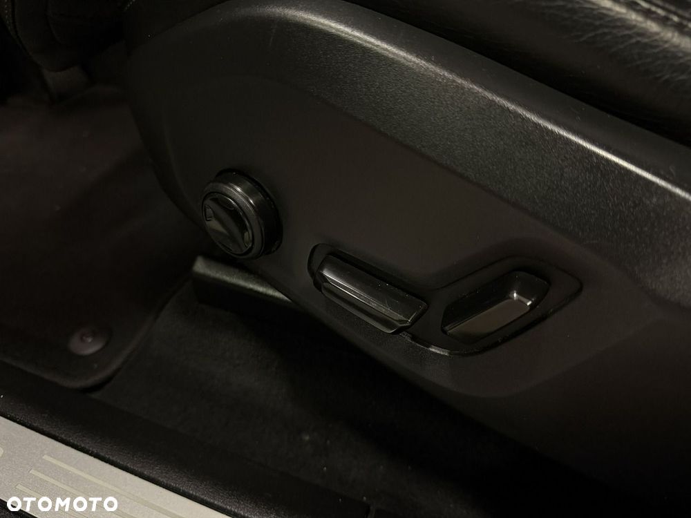 Volvo XC 60 D4 AWD Geartronic Inscription - 16