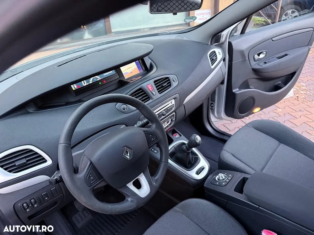 Renault Scenic - 9